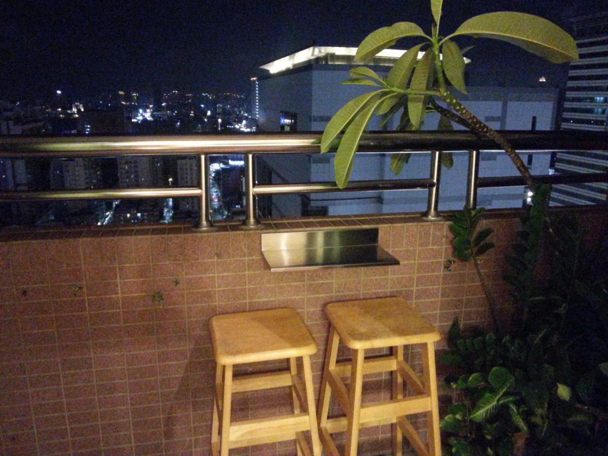 Jia Jia House Lägenhet Kaohsiung Exteriör bild
